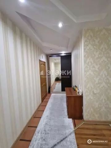 2-комнатная квартира, этаж 4 из 36, 68 м²
