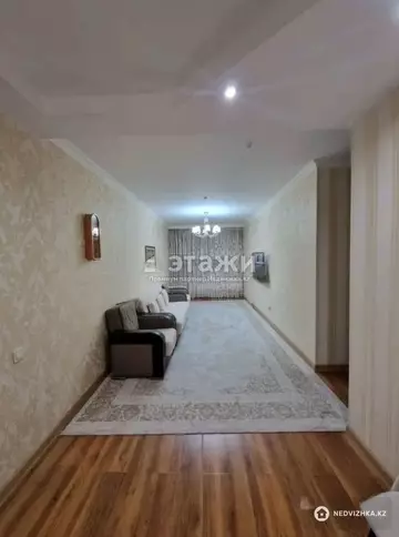 2-комнатная квартира, этаж 4 из 36, 68 м²
