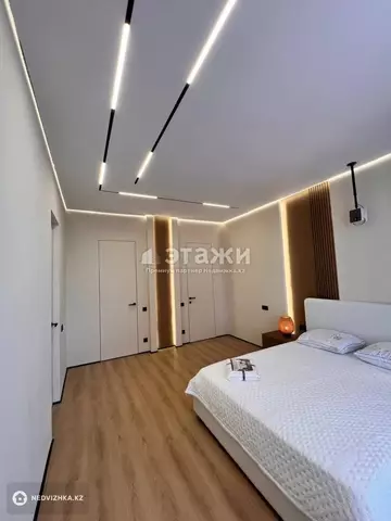 2-комнатная квартира, этаж 12 из 20, 70 м², на длительный срок