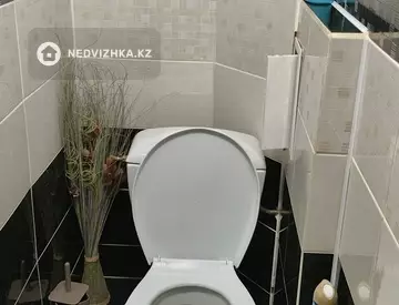 3-комнатная квартира, этаж 9 из 10, 64 м²