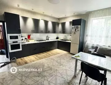 5-комнатный дом, 5 соток, 250 м²