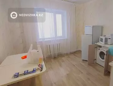 1-комнатная квартира, этаж 16 из 10, 40 м², на длительный срок