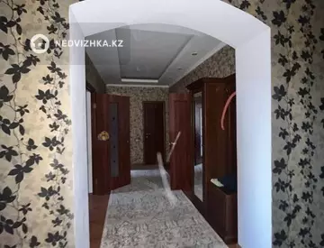 4-комнатная квартира, этаж 1 из 5, 100 м²