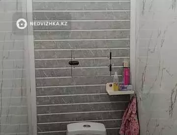 3-комнатная квартира, этаж 4 из 5, 65 м²