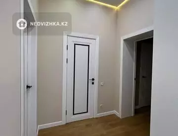 2-комнатная квартира, этаж 3 из 5, 70 м², на длительный срок