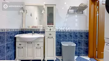 5-комнатная квартира, этаж 5 из 6, 216 м²