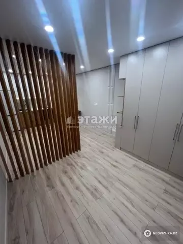 1-комнатная квартира, этаж 10 из 10, 28 м²