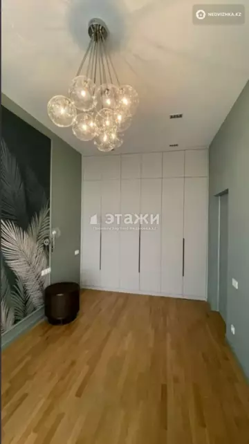 2-комнатная квартира, этаж 8 из 8, 65 м²