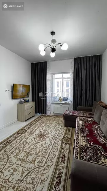 2-комнатная квартира, этаж 8 из 17, 47 м²