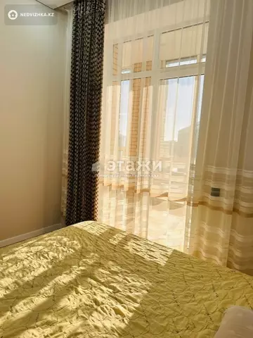 2-комнатная квартира, этаж 10 из 10, 38 м²