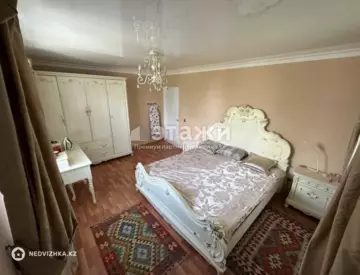 3-комнатная квартира, этаж 4 из 5, 89 м²