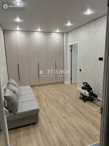 2-комнатная квартира, этаж 3 из 9, 44 м², на длительный срок