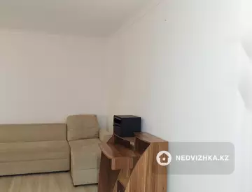 2-комнатная квартира, этаж 2 из 5, 65 м²