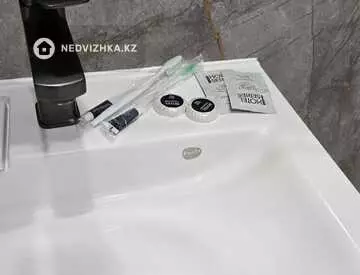 1-комнатная квартира, этаж 5 из 10, 34 м², посуточно