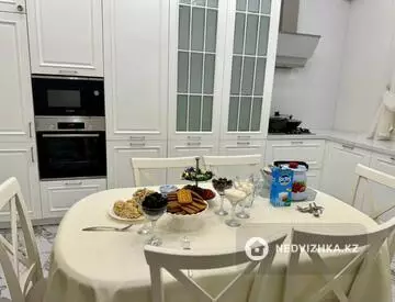 5-комнатный дом, 6 соток, 204 м²