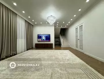 5-комнатный дом, 6 соток, 204 м²