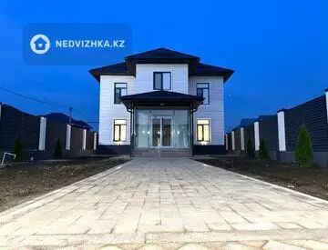 5-комнатный дом, 6 соток, 204 м²