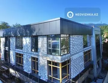 Здание, 4 этажа, 3 150 м²