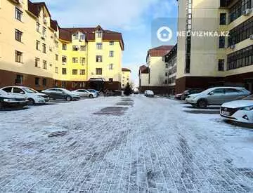 3-комнатная квартира, этаж 2 из 5, 64 м²