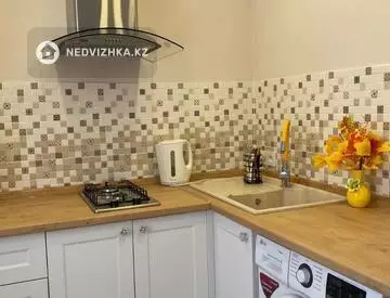 2-комнатная квартира, этаж 3 из 5, 44 м², на длительный срок