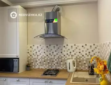 2-комнатная квартира, этаж 3 из 5, 44 м², на длительный срок