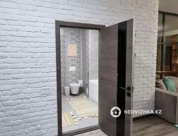 2-комнатная квартира, этаж 7 из 10, 83 м², на длительный срок