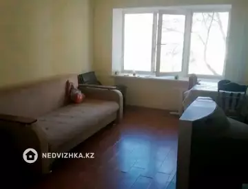 3-комнатная квартира, этаж 2 из 5, 58 м², на длительный срок