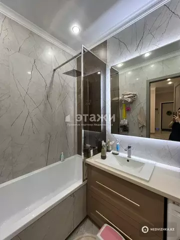 3-комнатная квартира, этаж 10 из 18, 83 м²