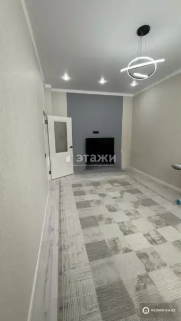1-комнатная квартира, этаж 2 из 12, 42 м²