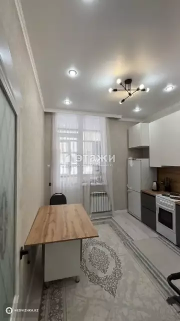 1-комнатная квартира, этаж 2 из 12, 42 м²