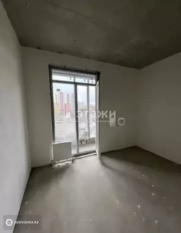 3-комнатная квартира, этаж 3 из 17, 90 м²