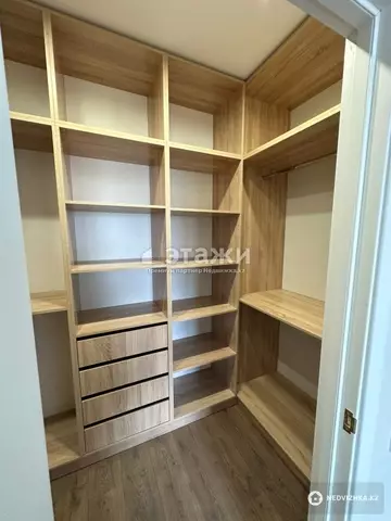 3-комнатная квартира, этаж 4 из 5, 84 м²