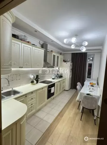 3-комнатная квартира, этаж 8 из 18, 70 м²