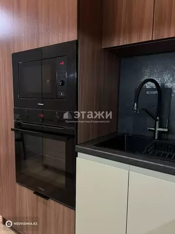 3-комнатная квартира, этаж 8 из 12, 90 м²