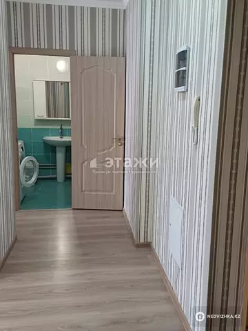 1-комнатная квартира, этаж 2 из 9, 38 м²