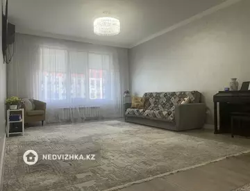 2-комнатная квартира, этаж 4 из 9, 75 м²