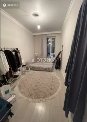 3-комнатная квартира, этаж 4 из 10, 61 м²