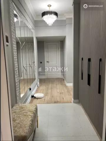 2-комнатная квартира, этаж 8 из 8, 63 м²