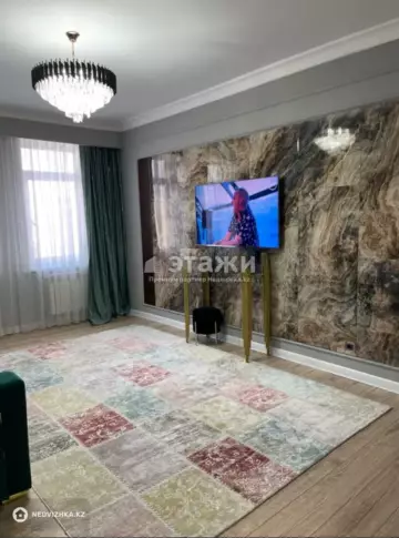 2-комнатная квартира, этаж 8 из 8, 63 м²