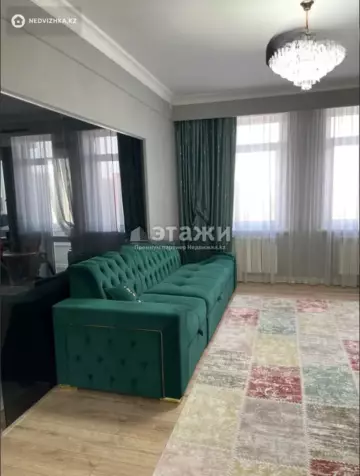 2-комнатная квартира, этаж 8 из 8, 63 м²