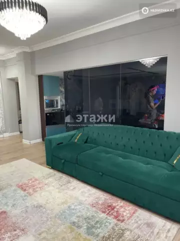 2-комнатная квартира, этаж 8 из 8, 63 м²