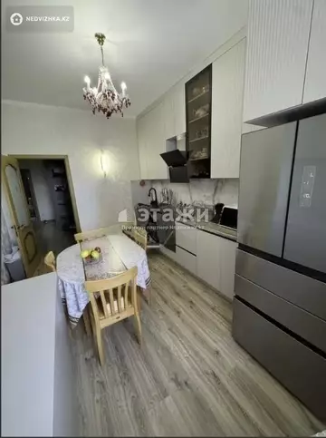 2-комнатная квартира, этаж 3 из 9, 80 м²