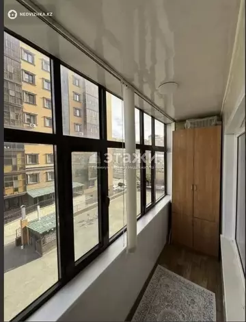 2-комнатная квартира, этаж 3 из 9, 80 м²