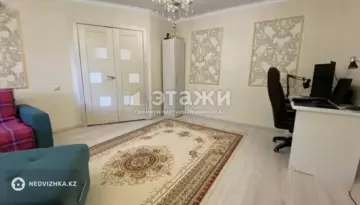 2-комнатная квартира, этаж 4 из 5, 55 м²