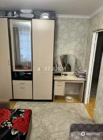 2-комнатная квартира, этаж 4 из 12, 51 м²