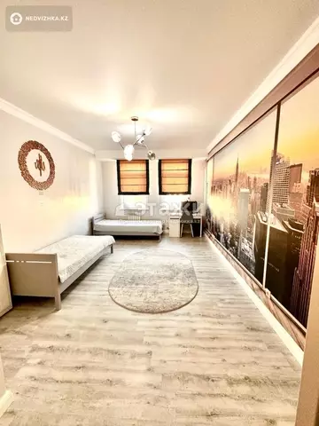 3-комнатная квартира, этаж 3 из 7, 98 м²