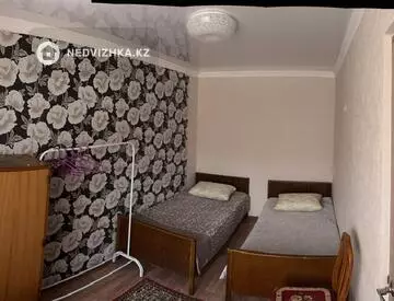 2-комнатная квартира, этаж 4 из 5, 45 м²