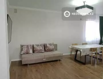 3-комнатная квартира, этаж 3 из 5, 140 м²