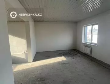 4-комнатная квартира, этаж 2 из 3, 121 м²