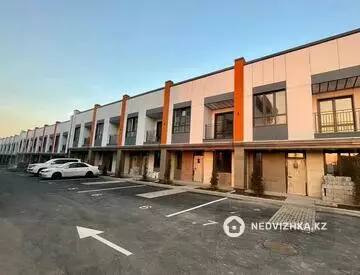 4-комнатная квартира, этаж 2 из 3, 121 м²